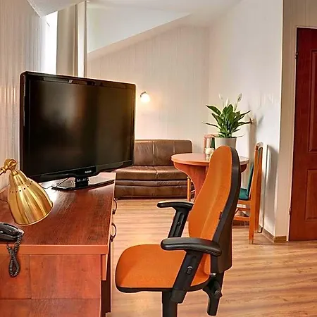 Leopolis Hotel 3*